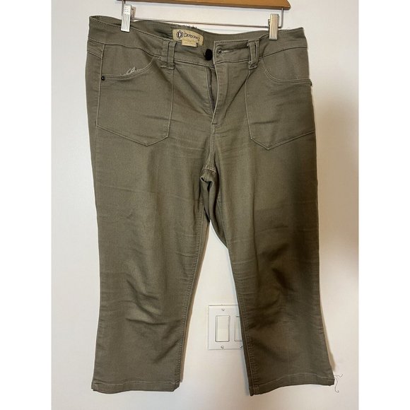 Democracy Pants - Capri Pants by Democracy Size 12 Olive green Color For Women Comfortable